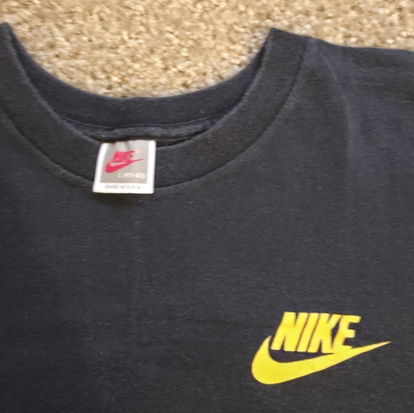 Nike - Picture 3 of 4